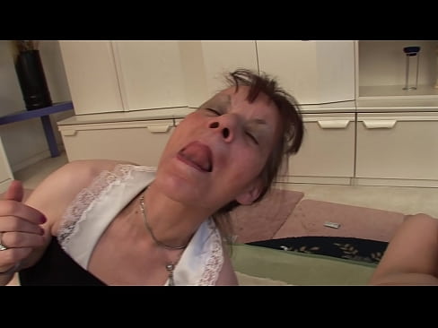 ❤️ Dvi močiutės ir vienas senelis mylisi trise ❌ Dulkinimo video prie mūsų lt.pornokey.ru ❌